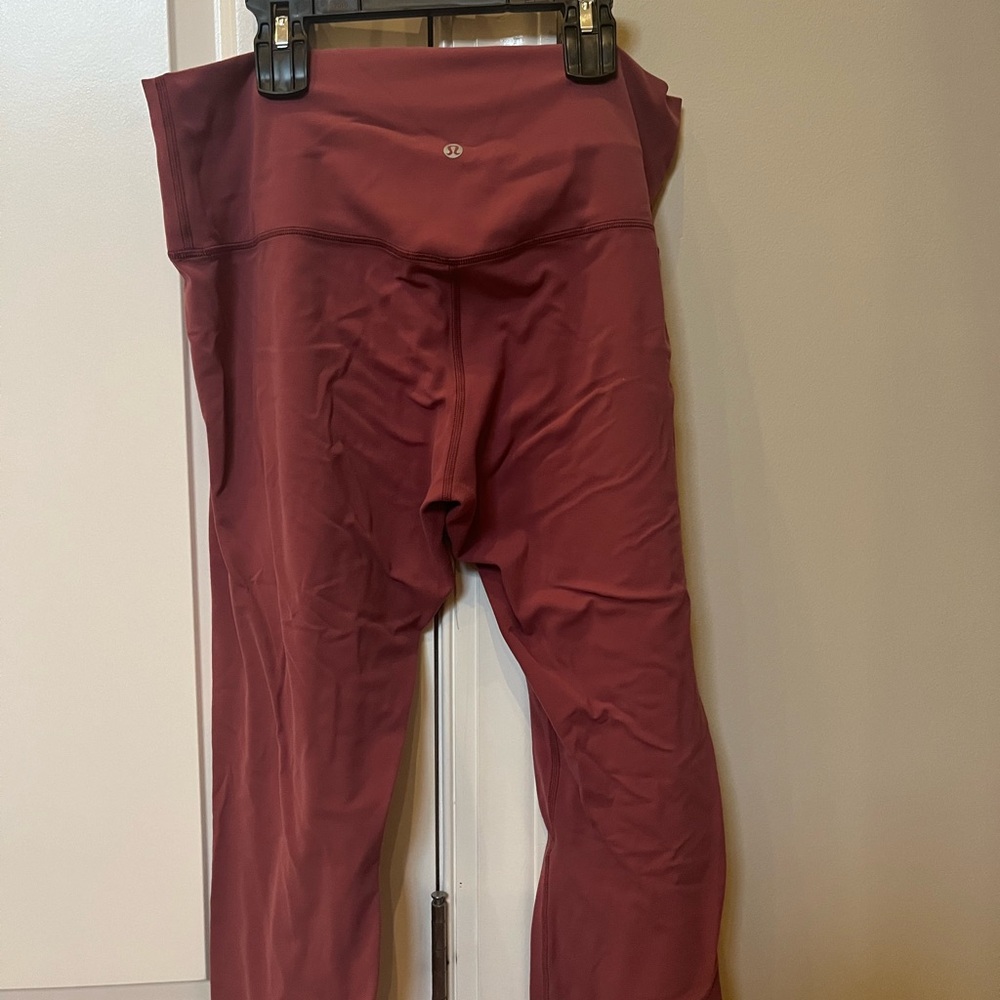 Lululemon cropped leggings